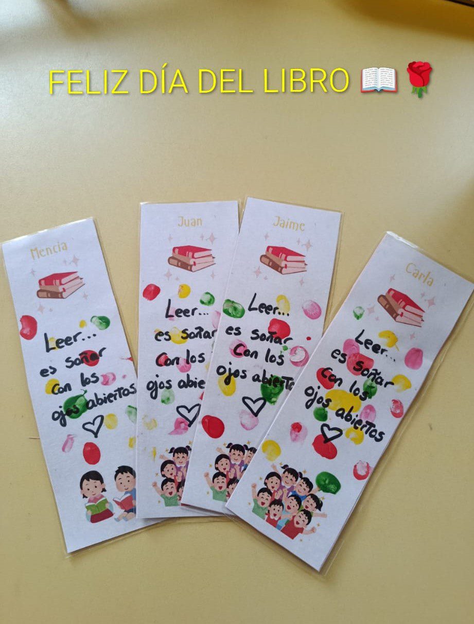 Marcapáginas personalizados con pintura de dedos realizados por bebés de la escuela infantil La Casita.